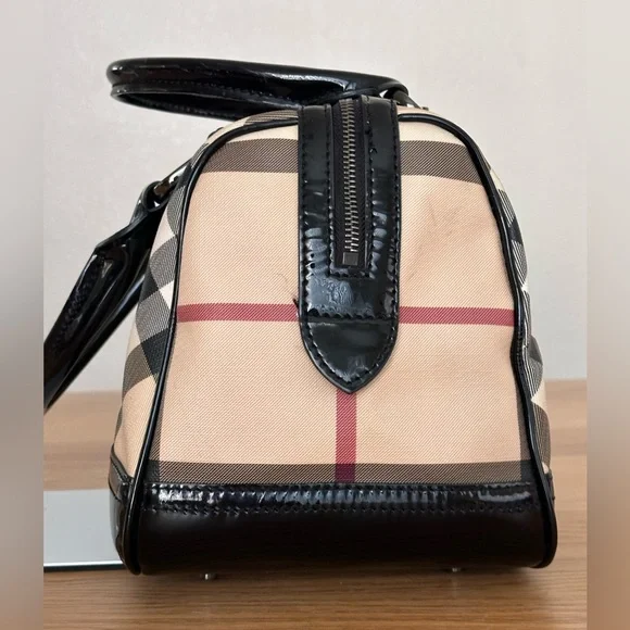 Burberry Boston Bag - Picture 5 of 17